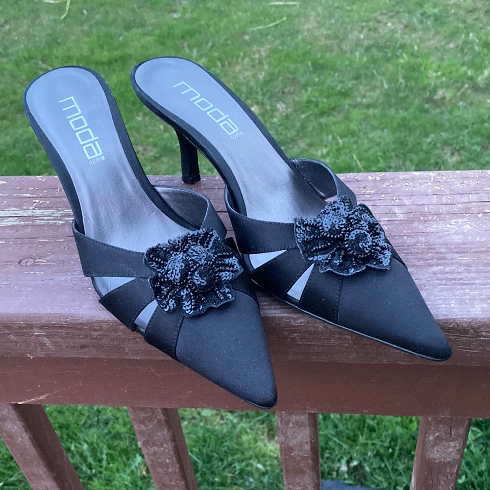 Moda sling back satin floral beaded low heel size 7